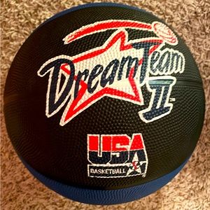 1996 Dream Team 2 ball and Starting lineup set